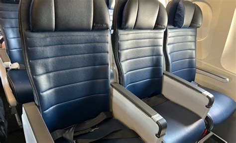 United Airlines Basic Economy vs Economy (Key Differences) [2023].